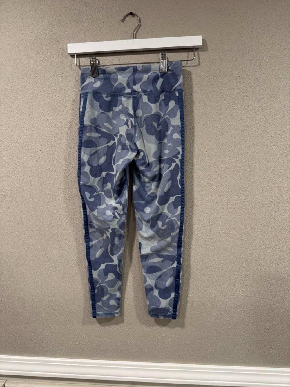 Adidas Blue Camo Active Leggings - Picture 3 of 4